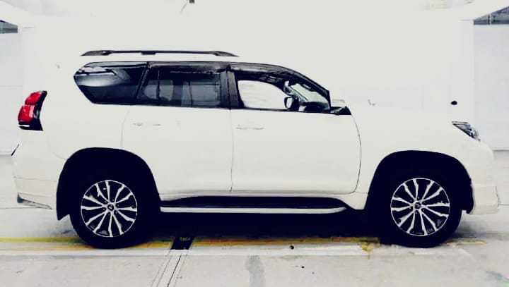 2019 Toyota Land Cruiser Prado TX-L 2.7L Petrol 4WD – Sunroof, Leather, 7-Seater - photo 2