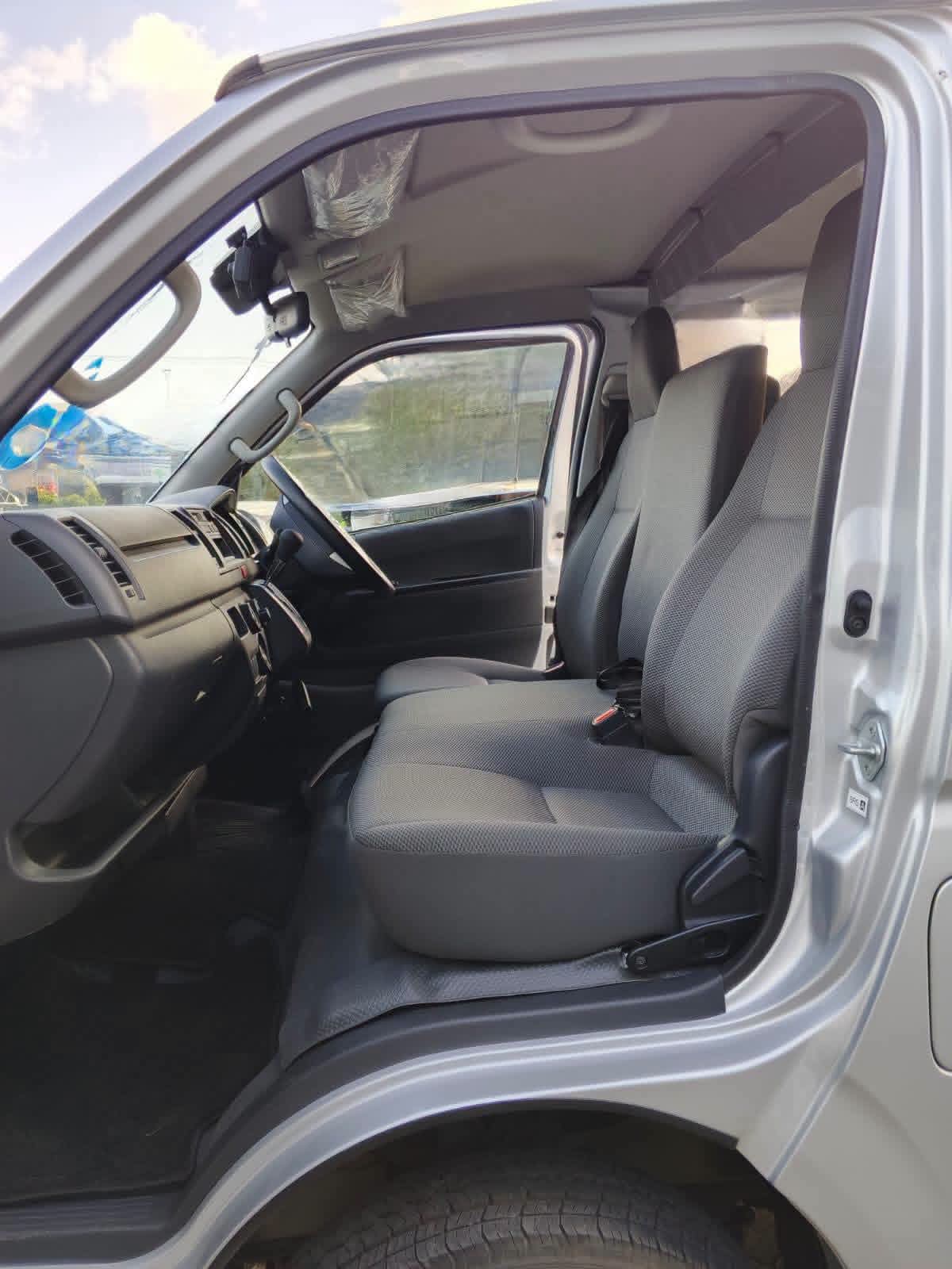 2019 Toyota Hiace 2.8L Diesel Automatic – Utility Van, Right-Hand Drive - photo 2
