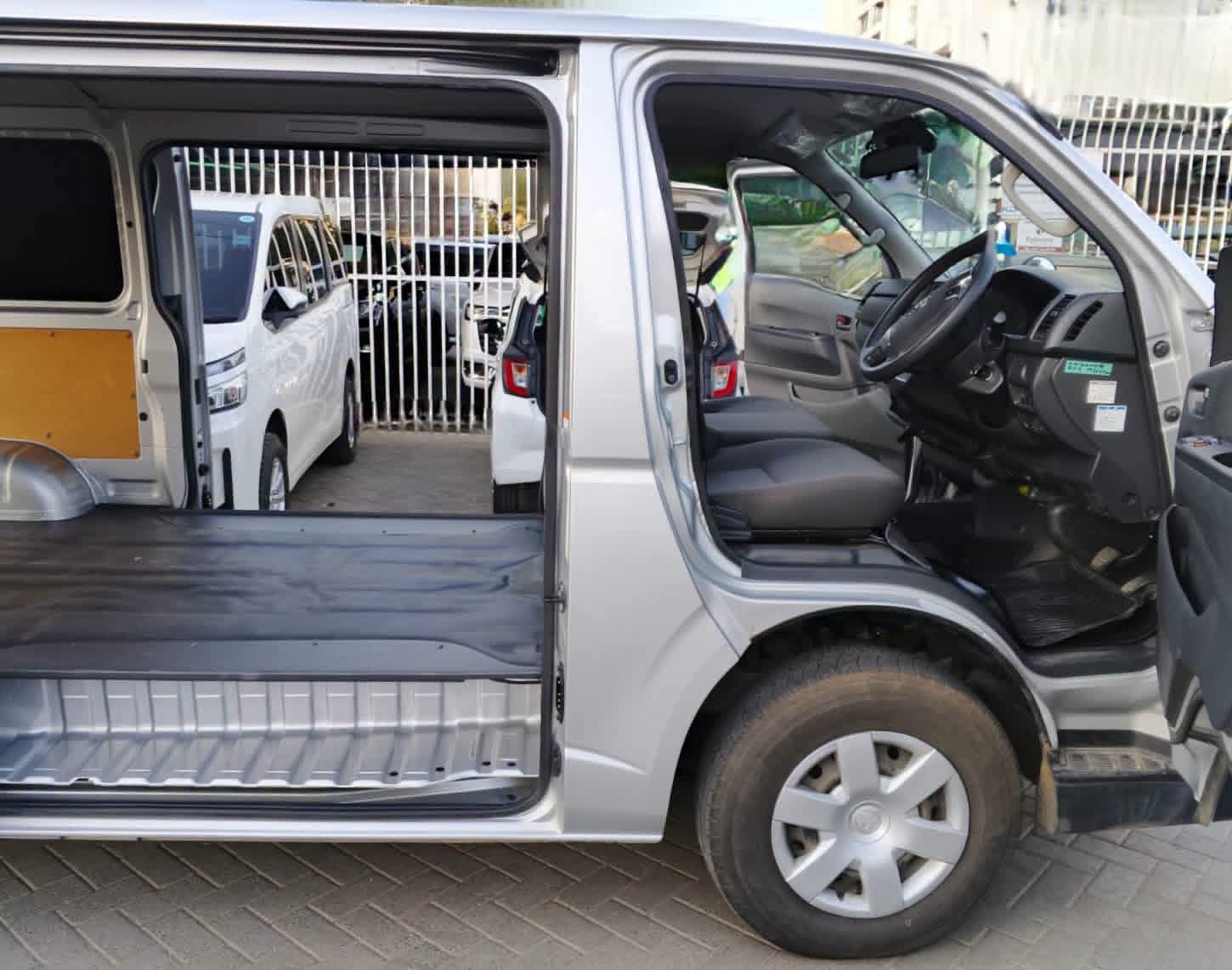2019 Toyota Hiace 2.8L Diesel Automatic – Utility Van, Right-Hand Drive - photo 8