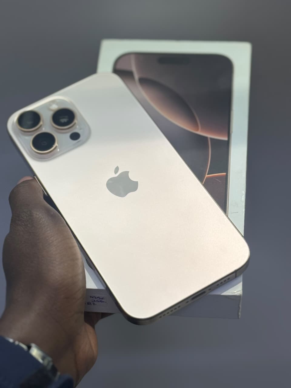 Apple iPhone 16 Pro Max 256GB A18 Pro, 6.9" OLED Display, 92% Battery Health