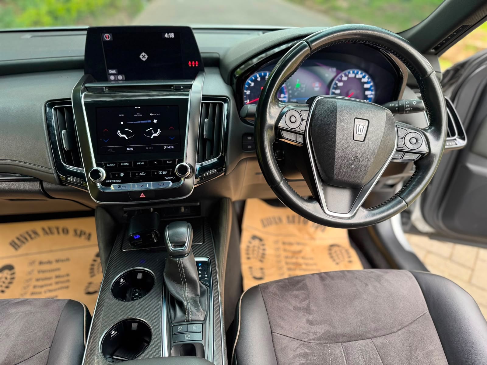 2018 Toyota Crown RS 2.5L Automatic – Premium Half Leather | HUD | Lane Keep Assist | - photo 9