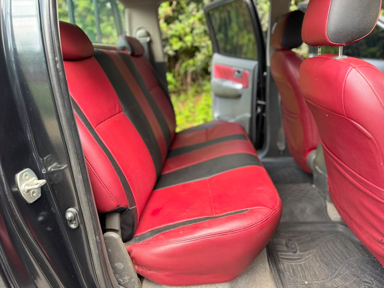 2012 Toyota Hilux Double Cab 3.0L Diesel 4x4 Manual – Buy & Drive - photo 4