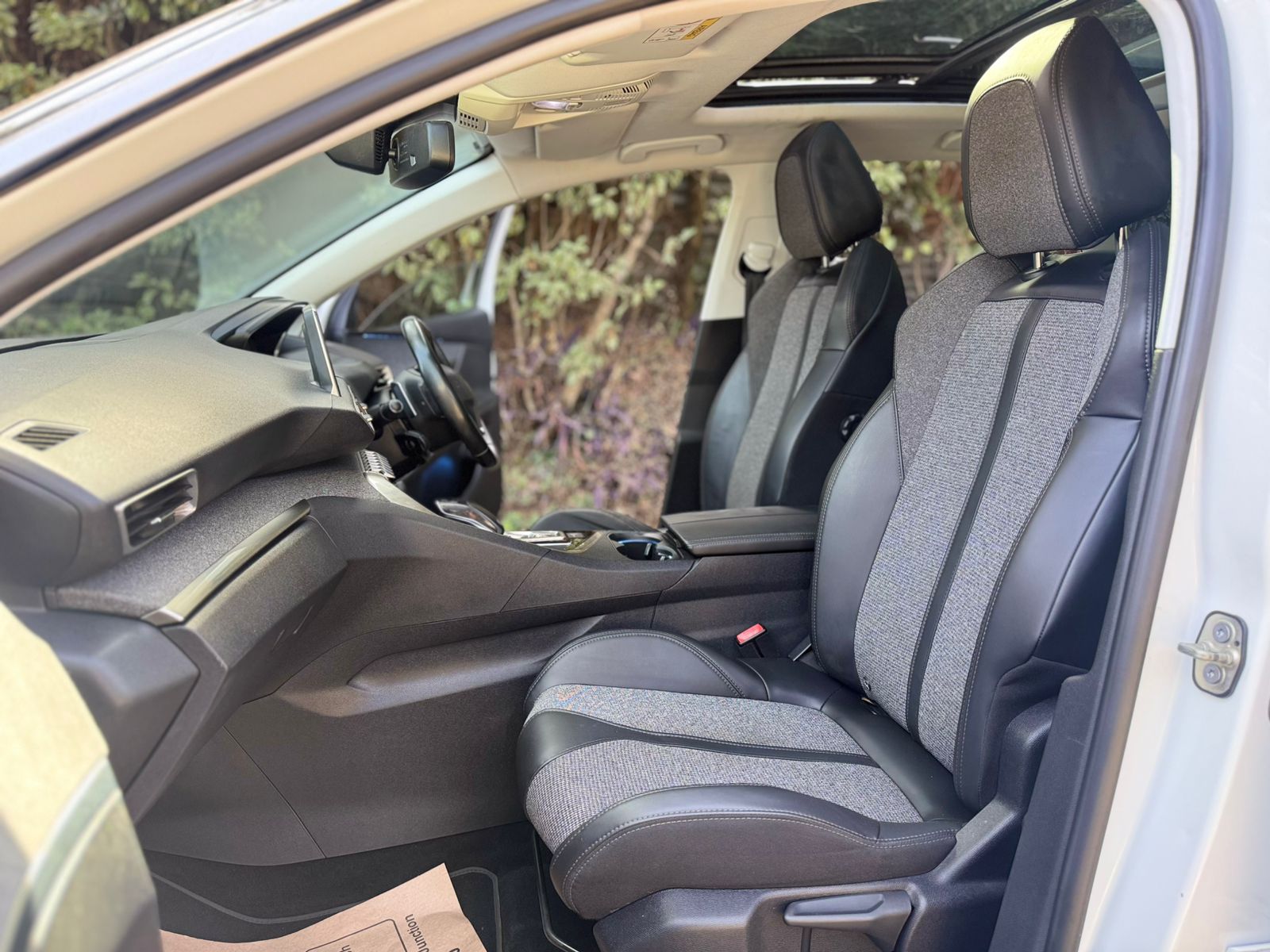 2019 Peugeot 3008 1.6L Petrol Automatic FWD – Panoramic Sunroof | Pearl White - photo 5