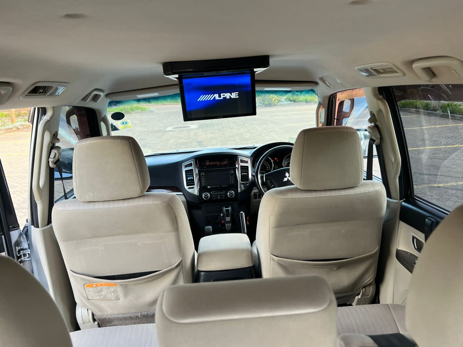 2015 Mitsubishi Pajero V98 Shogun 3.2L Diesel Automatic 4WD – 7-Seater | Low Mileage - photo 4