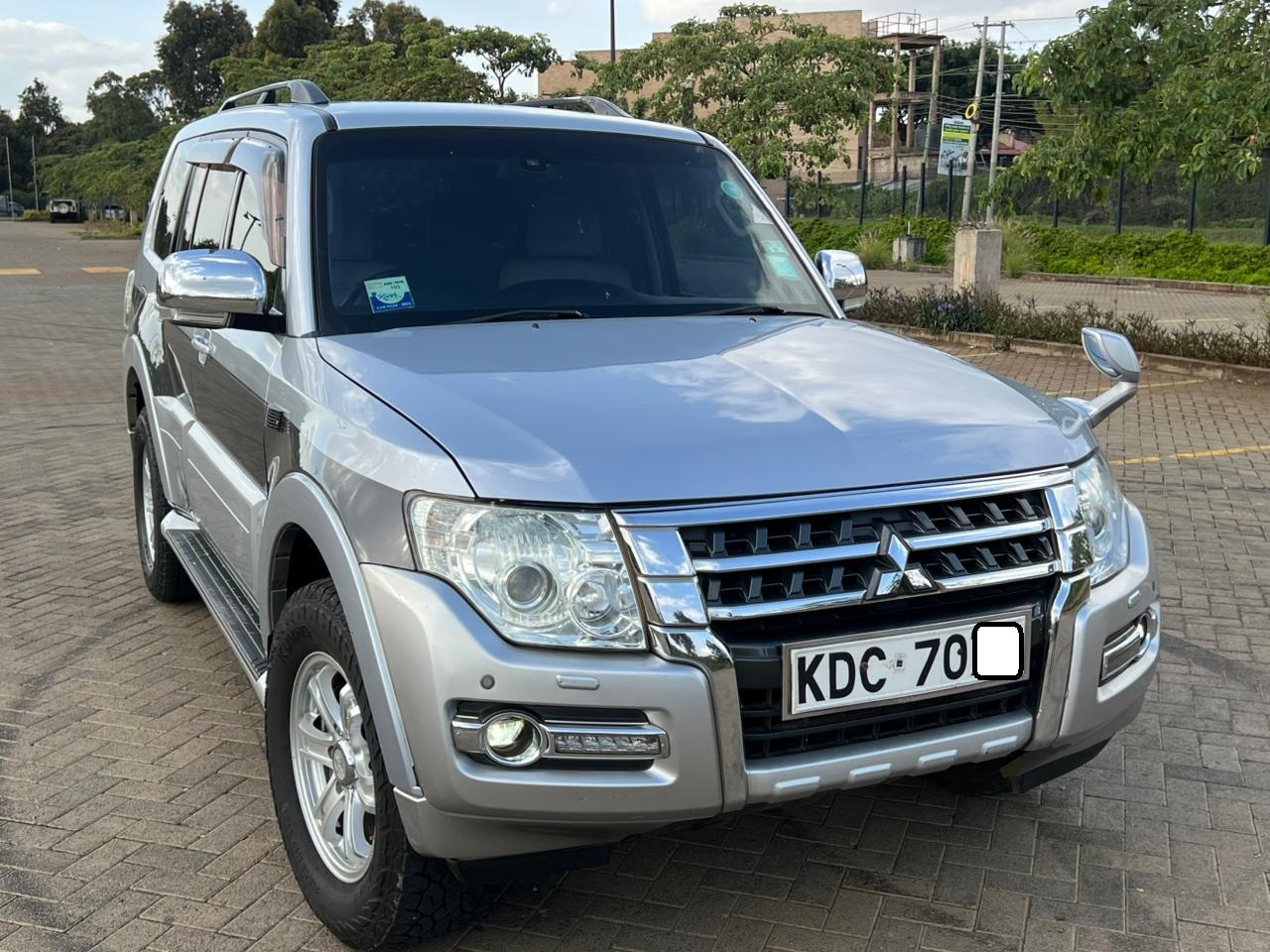 2015 Mitsubishi Pajero V98 Shogun 3.2L Diesel Automatic 4WD – 7-Seater | Low Mileage - photo 5
