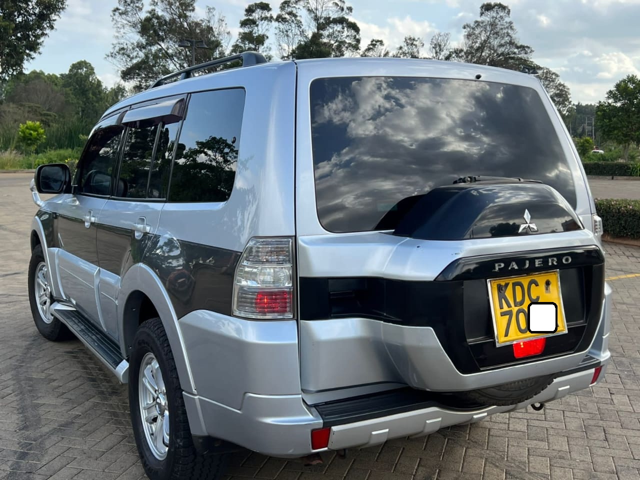 2015 Mitsubishi Pajero V98 Shogun 3.2L Diesel Automatic 4WD – 7-Seater | Low Mileage - photo 6