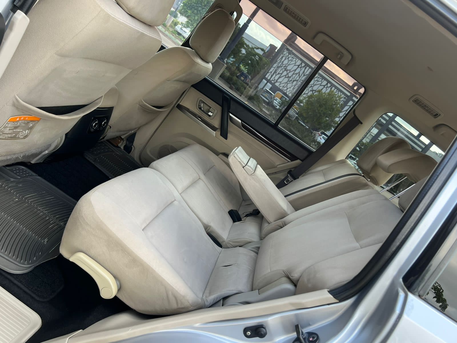 2015 Mitsubishi Pajero V98 Shogun 3.2L Diesel Automatic 4WD – 7-Seater | Low Mileage - photo 7