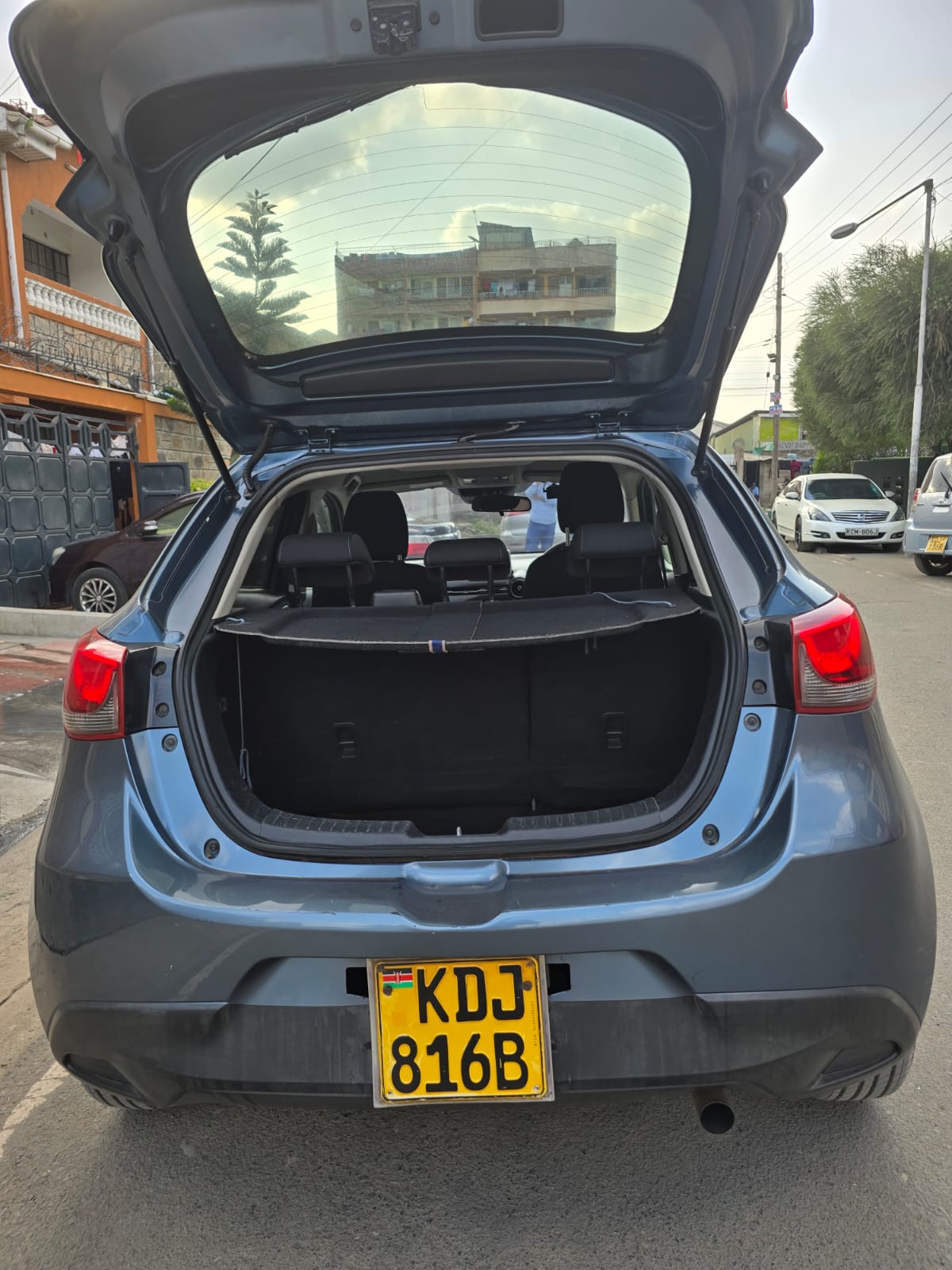 2015 Mazda Demio SkyActiv-G - photo 2