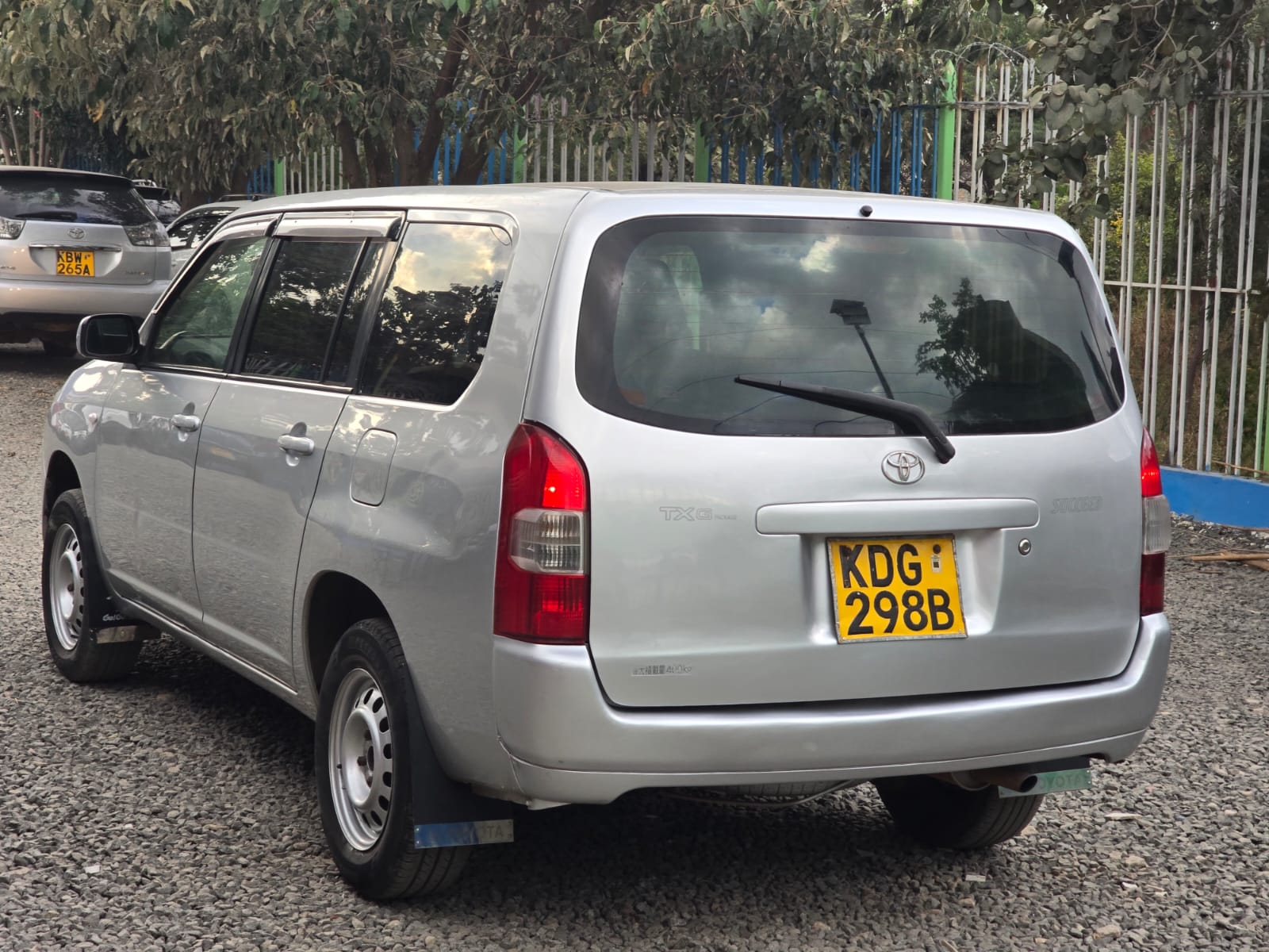 2015 Toyota Probox F Extra 1500cc Automatic Petrol – Original Paint, Accident Free - photo 2