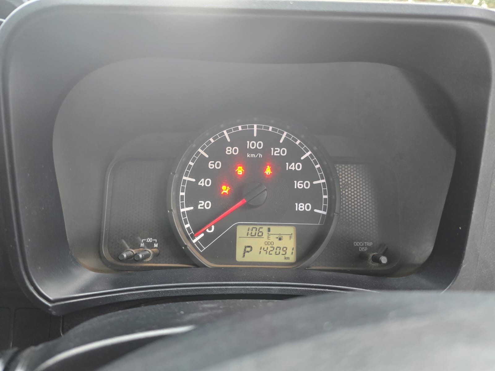 2015 Toyota Probox F Extra 1500cc Automatic Petrol – Original Paint, Accident Free - photo 3