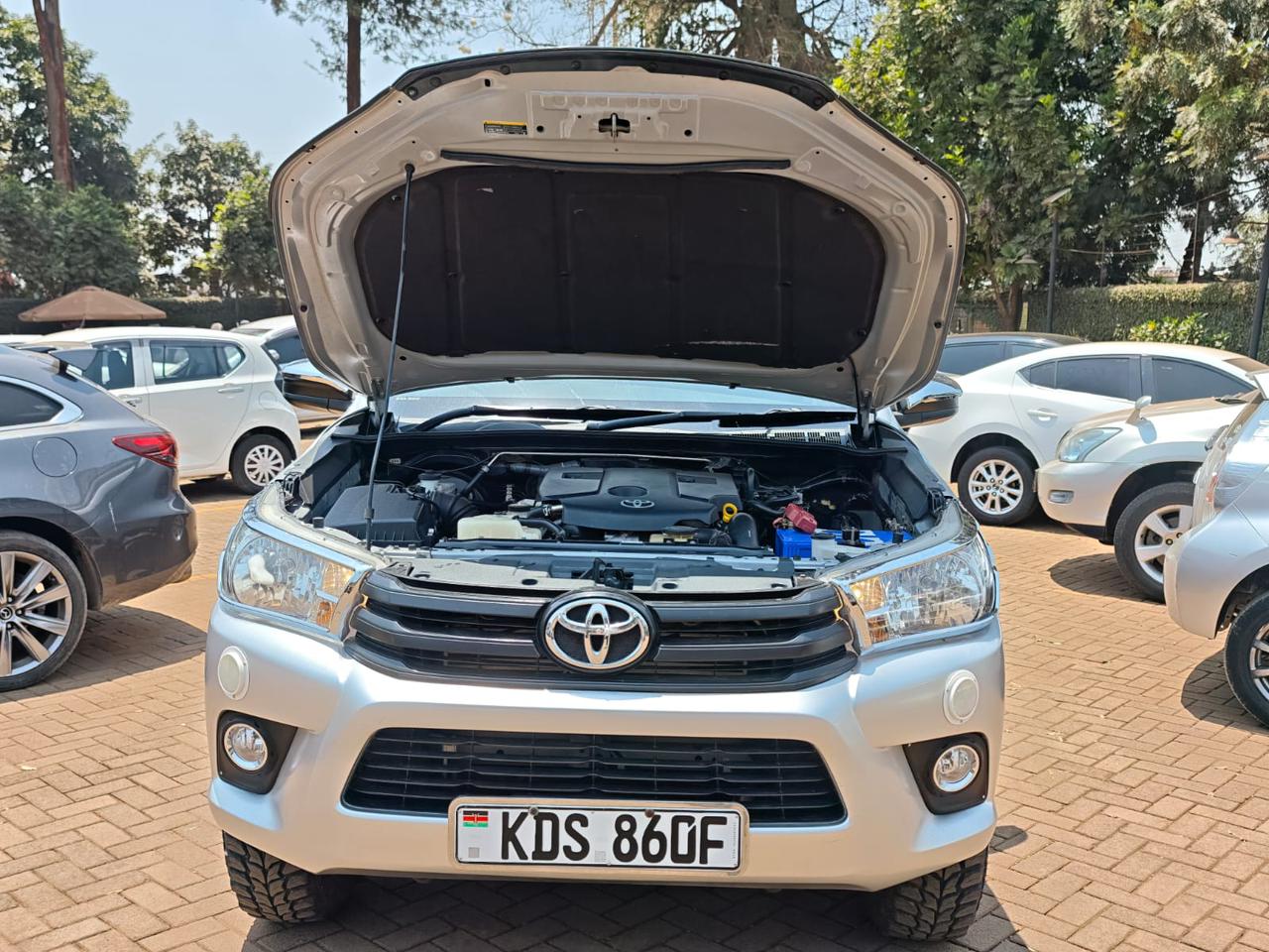 Toyota Hilux 2017 2GD 2.4L – Manual Transmission, Super Clean - photo 2