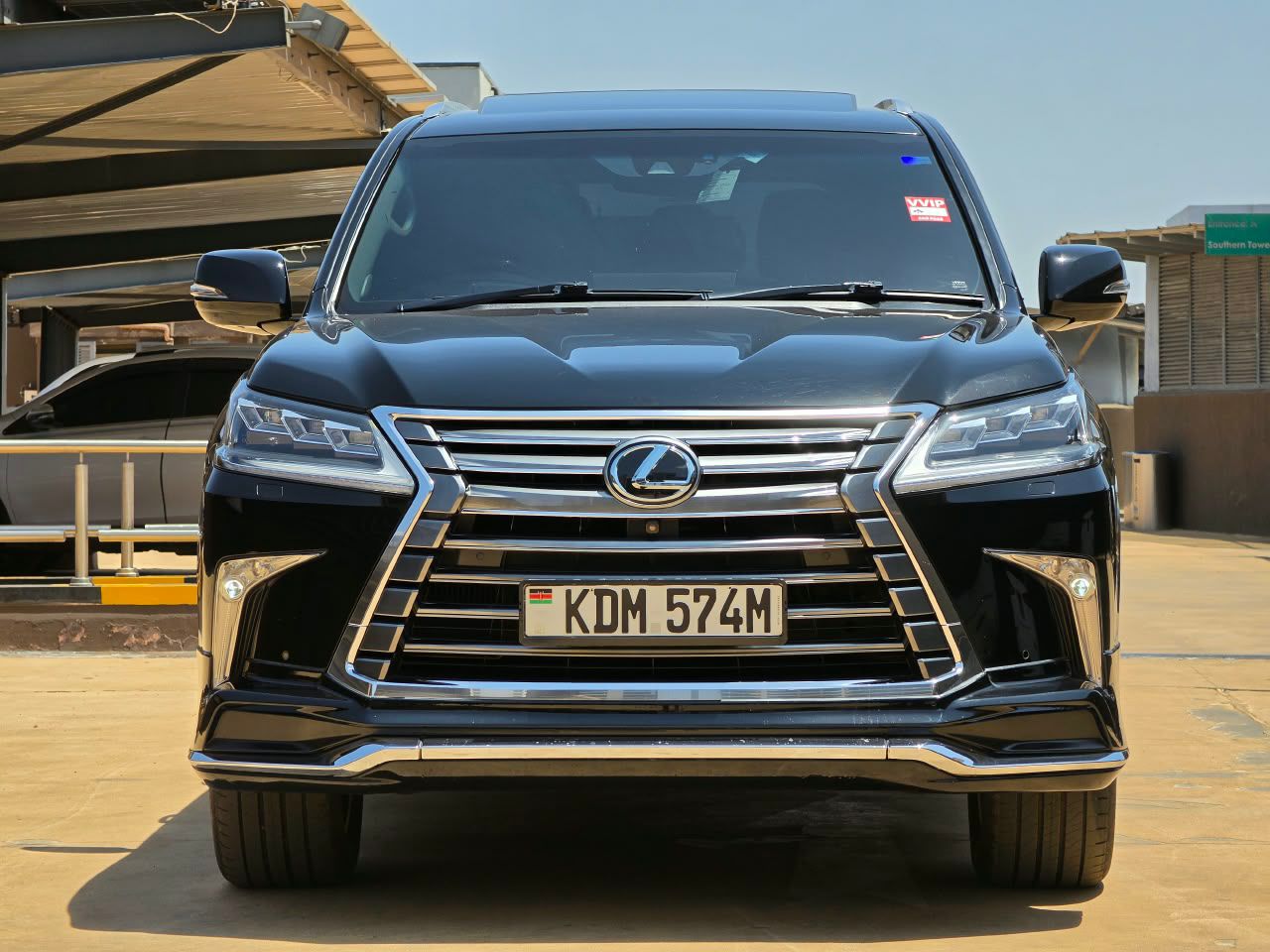 Lexus LX570 2016 – 5.7L V8 Petrol, Full Leather, Sunroof - photo 2