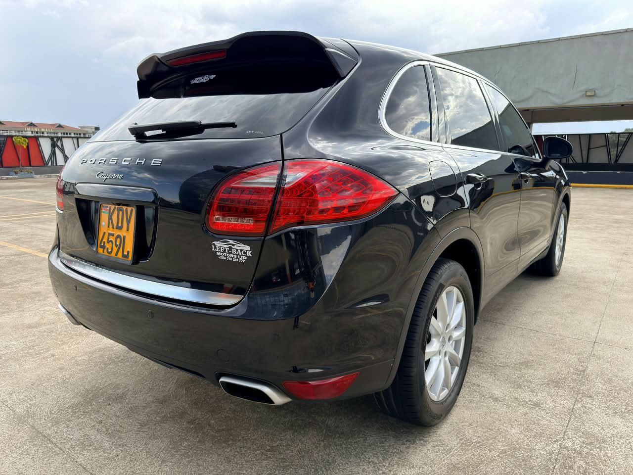 Porsche Cayenne 2014 – 3.5L Petrol, Automatic, Leather Interior - photo 3