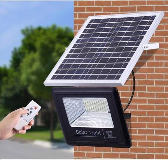 HappyHome 100W Solar Flood Light – Outdoor LED Security Light with Solar Panel - photo 2