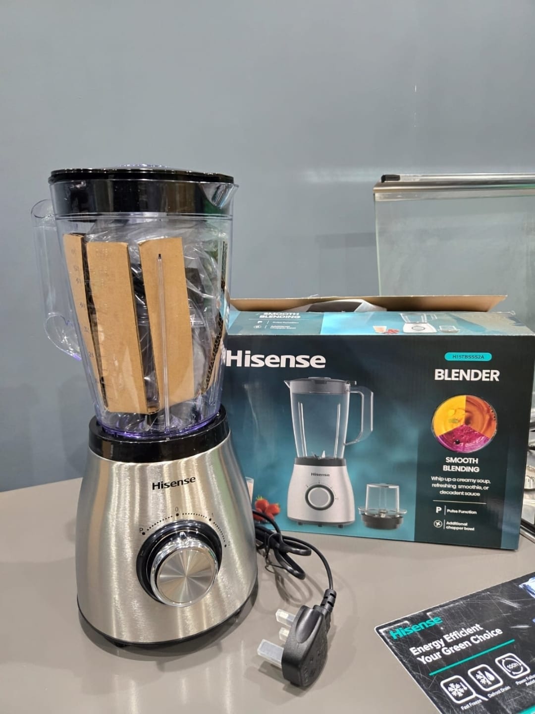 Hisense 2-in-1 Blender with Knob Control & Chopper Bowl – Silver
