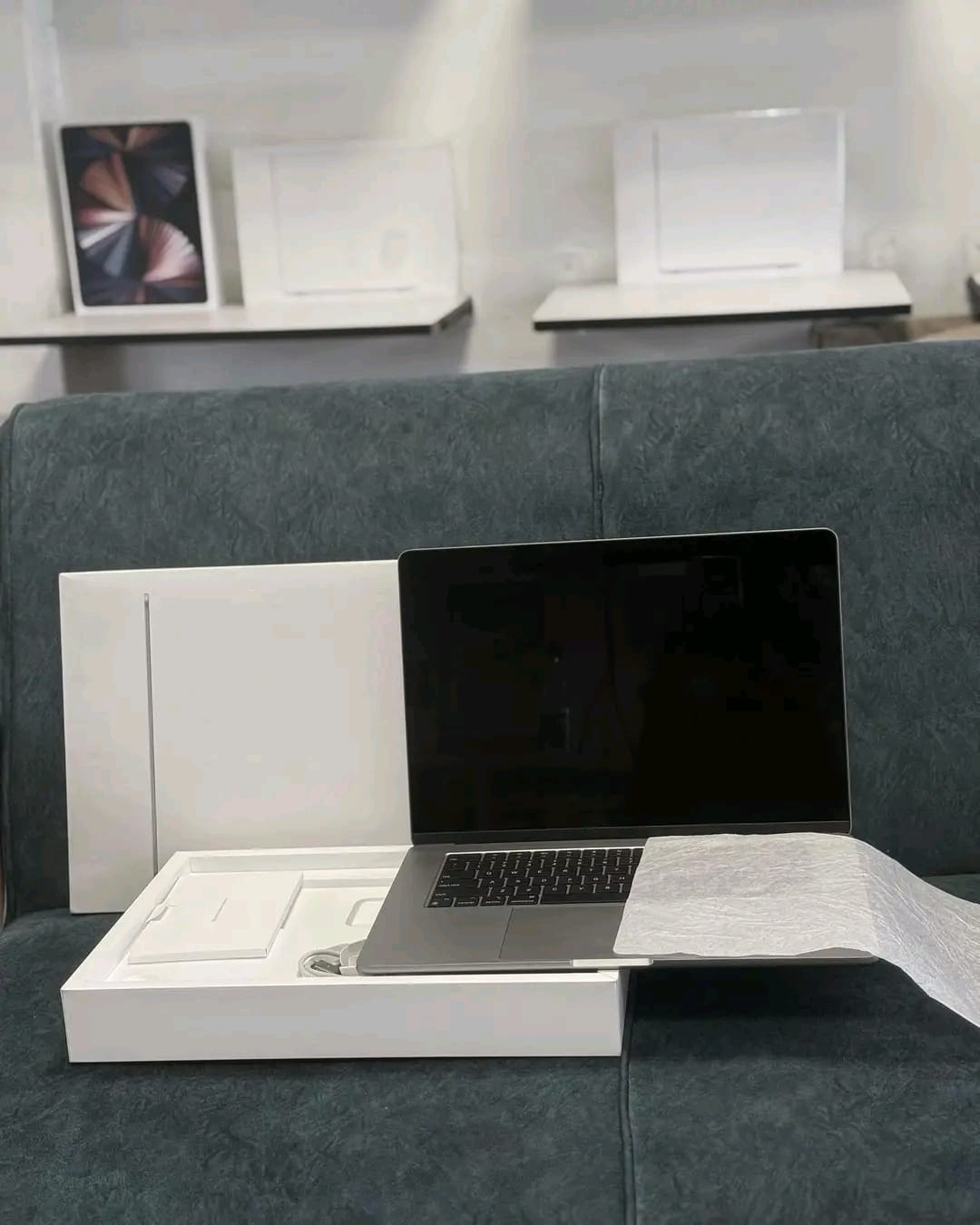 Apple MacBook Air M2 15-Inch 8GB RAM 512GB SSD – Silver | Brand New Sealed