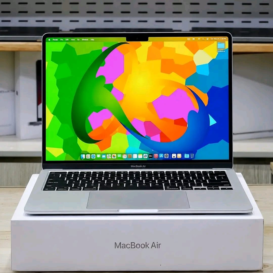 2025 Apple MacBook Air M5 13.6-Inch 16GB RAM 512GB SSD – Open Box