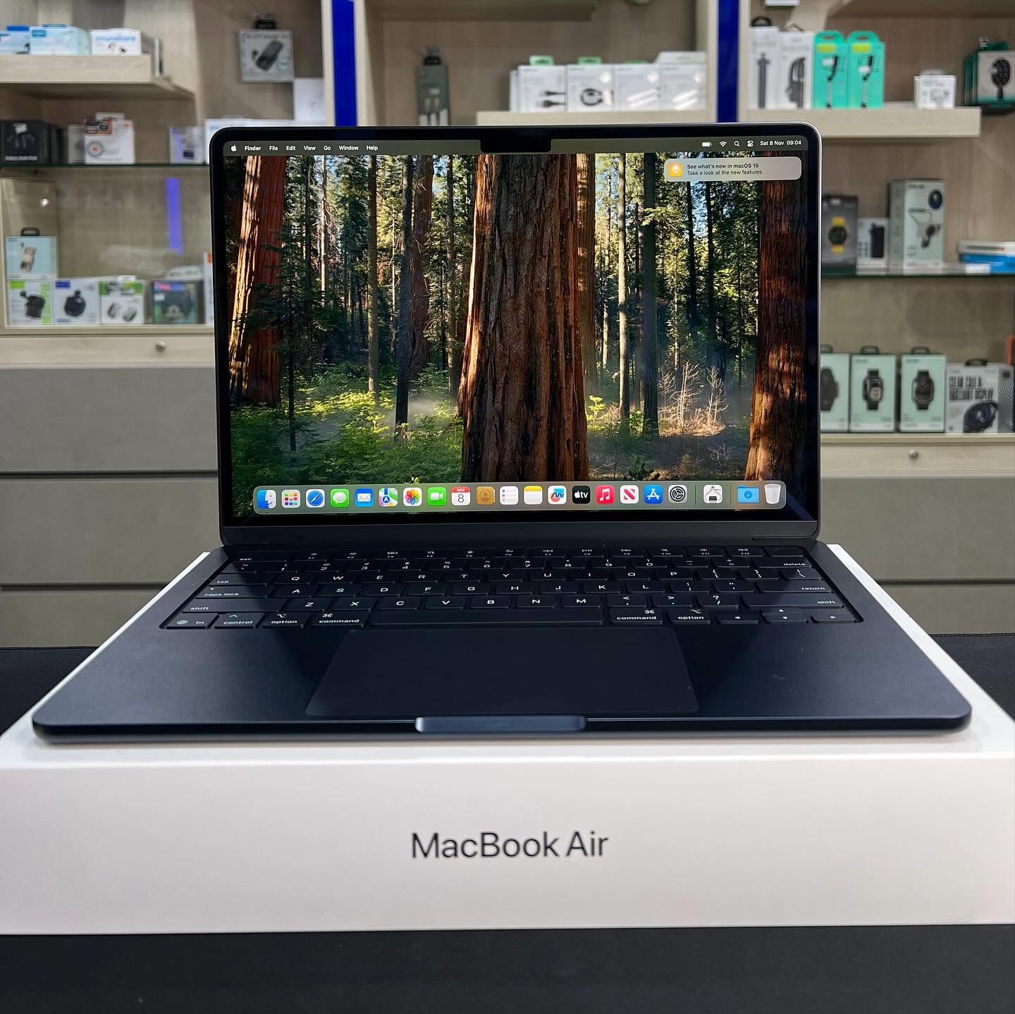 Apple MacBook Air M4 13.6-Inch 16GB RAM 256GB SSD – Midnight | Boxed - photo 4