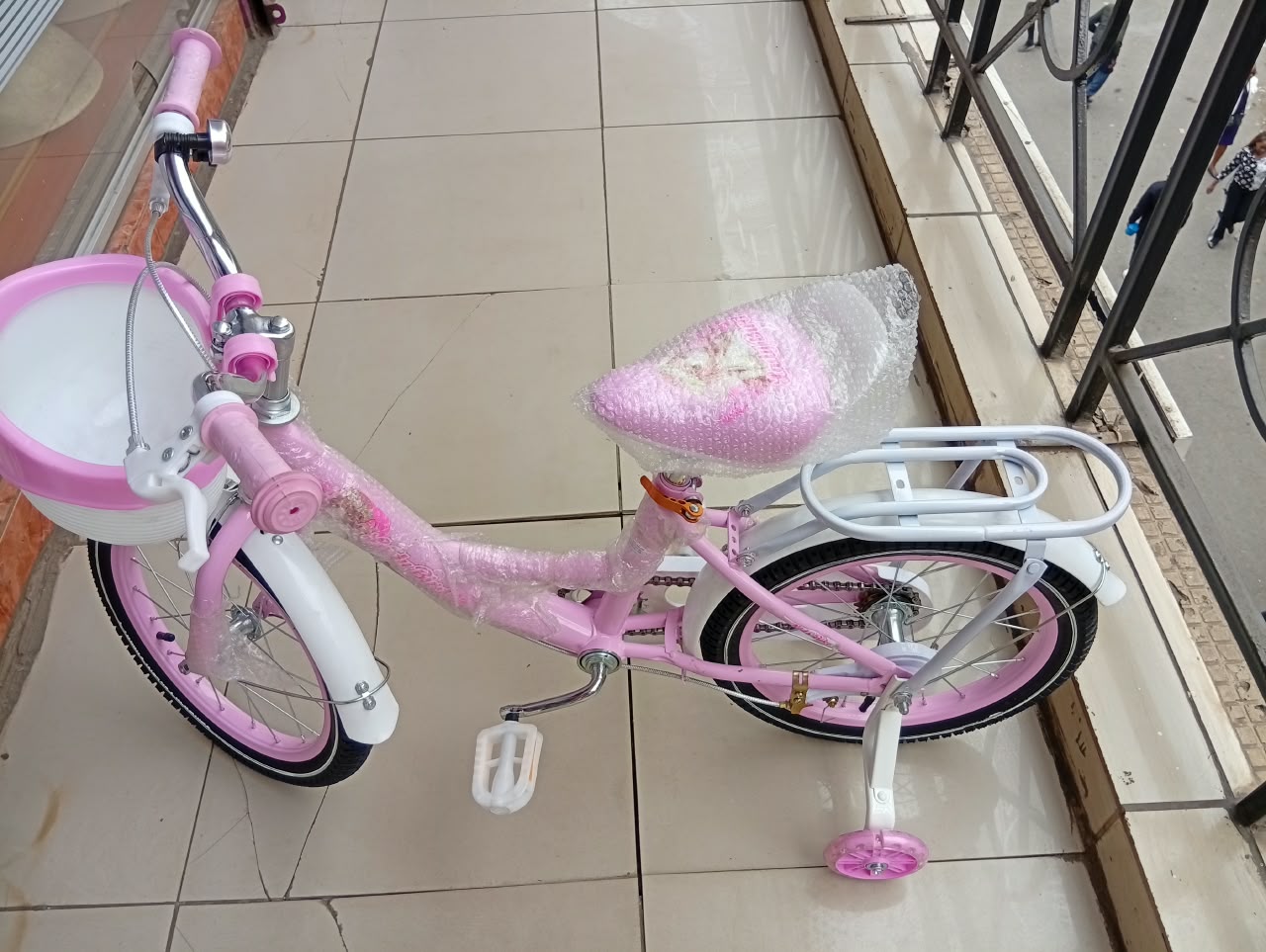 Lady Bird Kids Bicycle Size 16 – Pink & White with Training Wheels, Basket & Bell