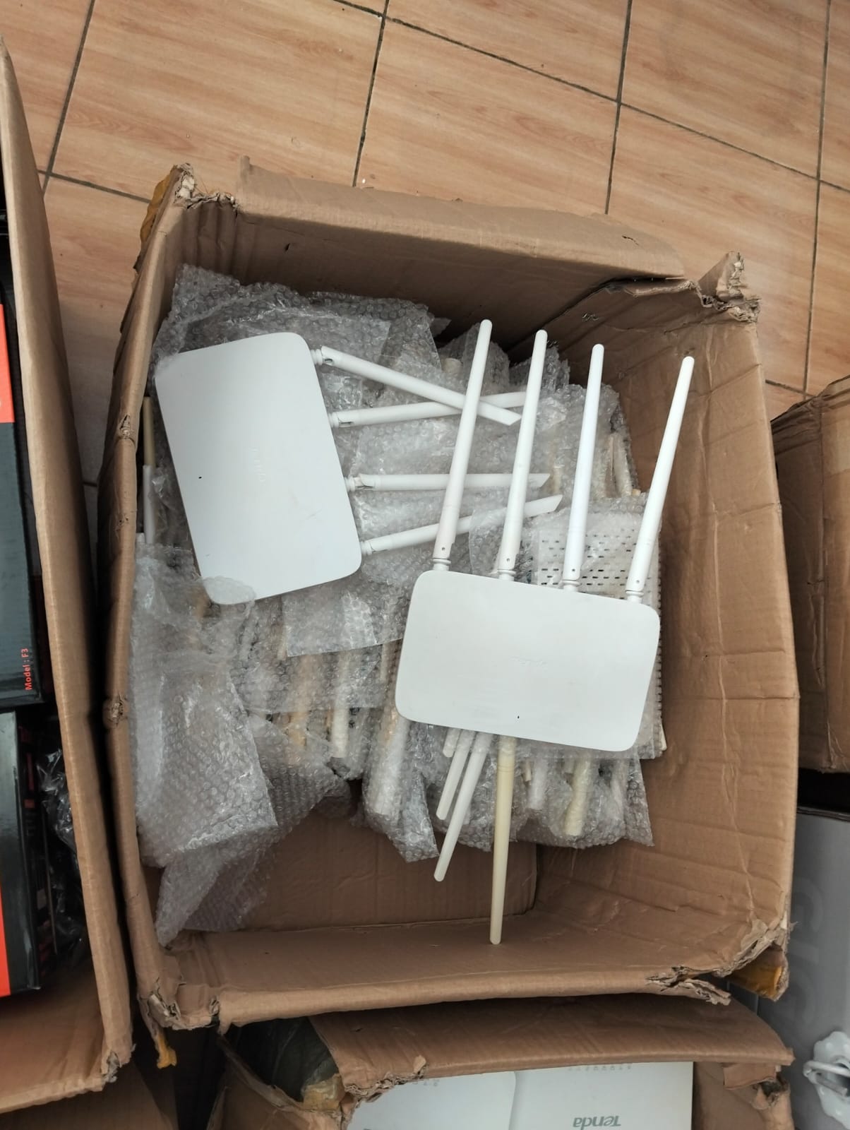 Tenda F6 N300 WiFi Router – 300Mbps Wireless Router with 4 External Antennas