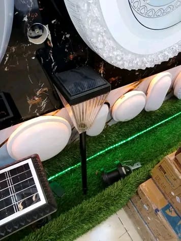 Solar Powered Outdoor LED Garden Light – Decorative Landscape Lawn Lamp - photo 2