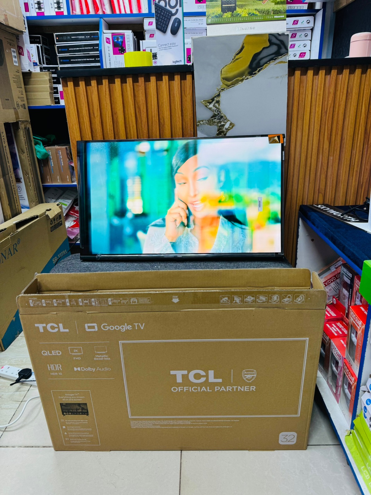 TCL 32-Inch QLED 2K Google Smart TV – Frameless Display with Bluetooth