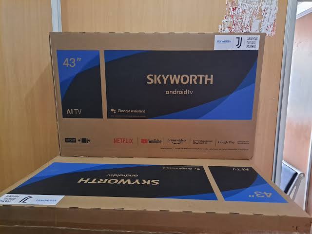 Skyworth 43-Inch Android Smart TV Frameless with YouTube and Netflix - photo 2