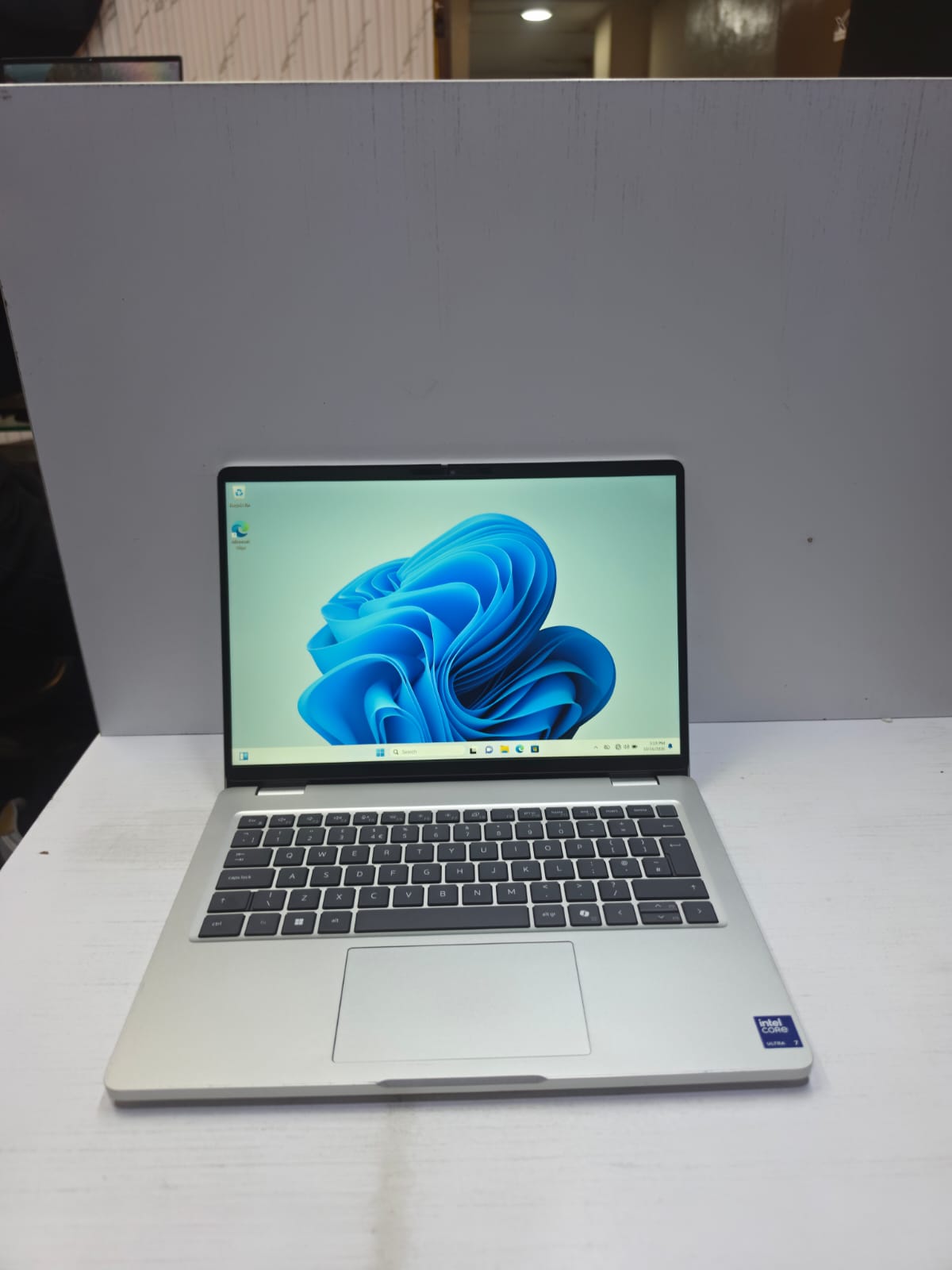 Dell Pro 14 Laptop Intel Core Ultra 7-265U, 16GB DDR5 RAM, 512GB SSD, FHD Display