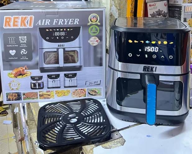 REKI 6L Digital Air Fryer – Touchscreen Control, Black and Silver Design