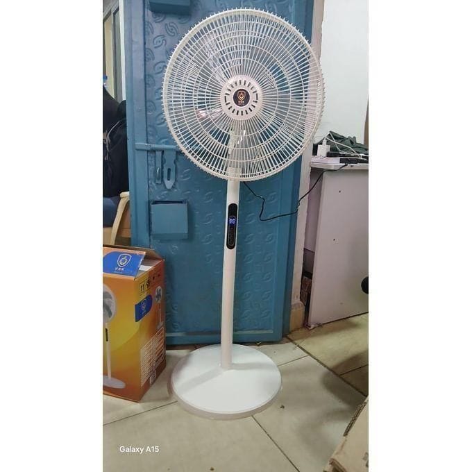 URK-8 16-Inch Remote-Controlled Standing Fan – 8-Speed Quiet Floor Fan - photo 2
