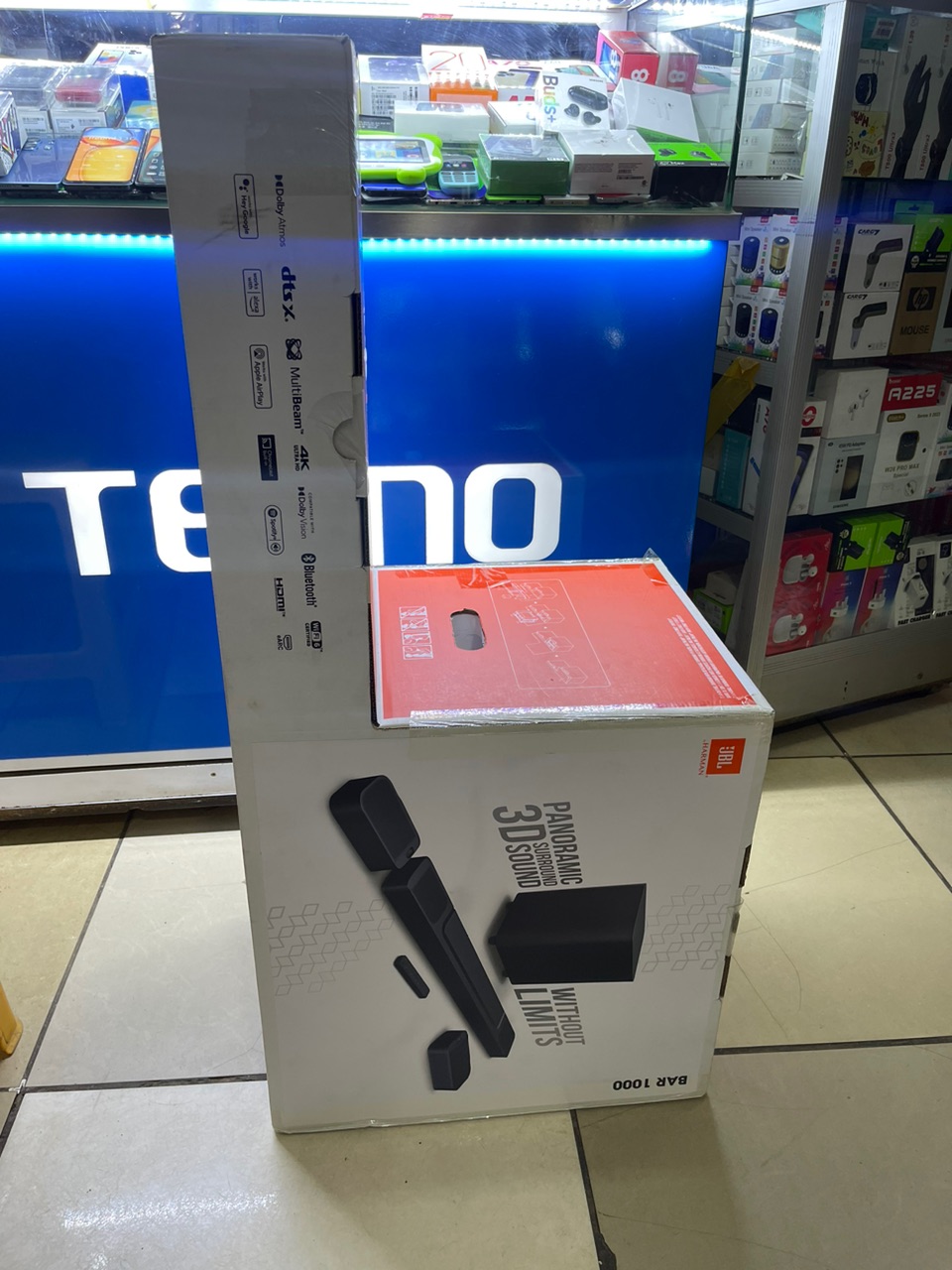 JBL Bar 1000 Wireless Soundbar 880W with 10-Inch Subwoofer and Dolby Vision - photo 2