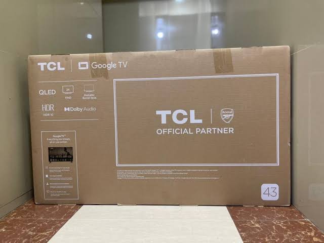 TCL 43-Inch QLED 2K Google Smart TV Frameless with Bluetooth - photo 2