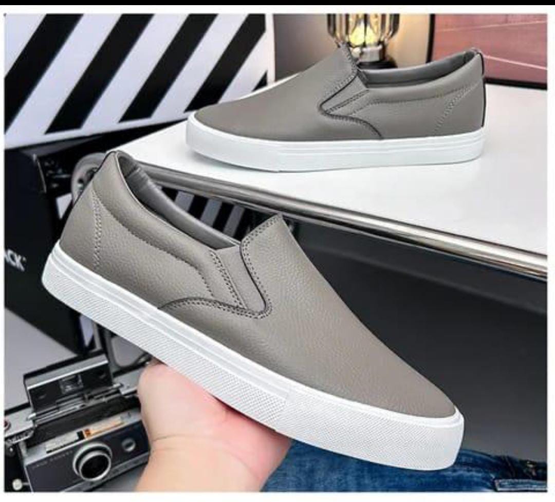 Unisex Laceless Rubber Sneakers – Comfortable Slip-On Casual Shoes