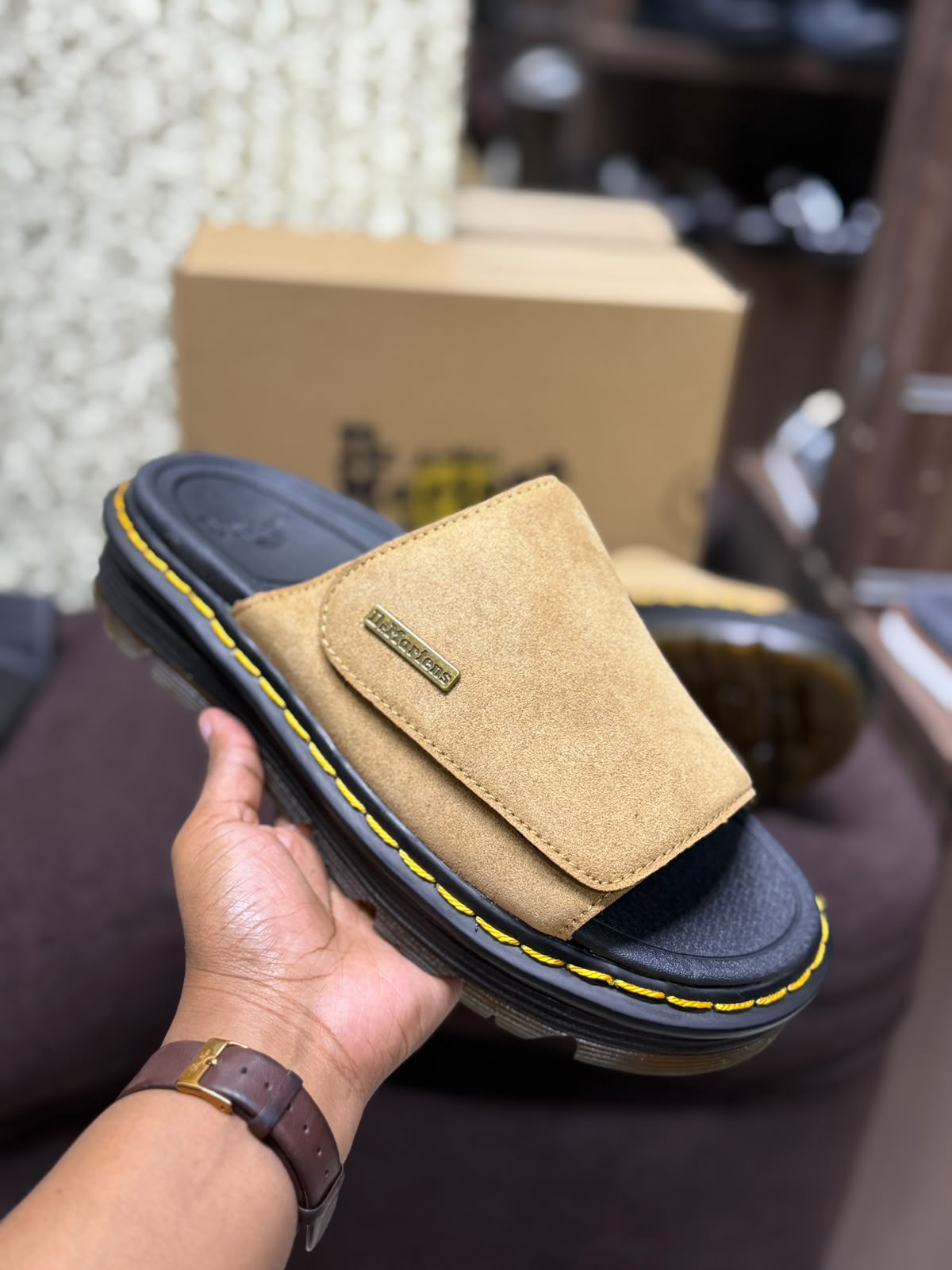 Dr. Martens Zebzag Slides – Comfort Meets Iconic Street Style - photo 2