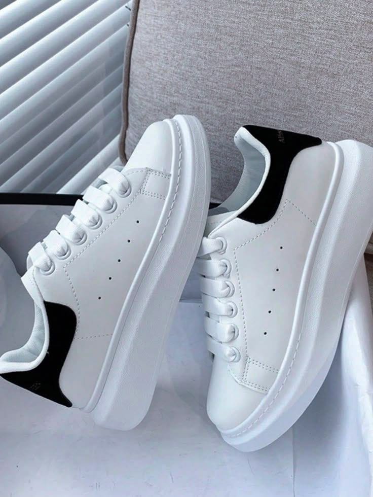 ALEXANDER MACQUEEN SNEAKERS- CASUAL SNEAKERS FOR MEN